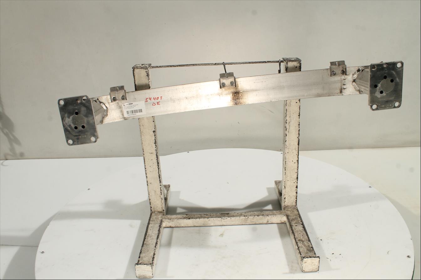 Traviesa paragolpes Del.