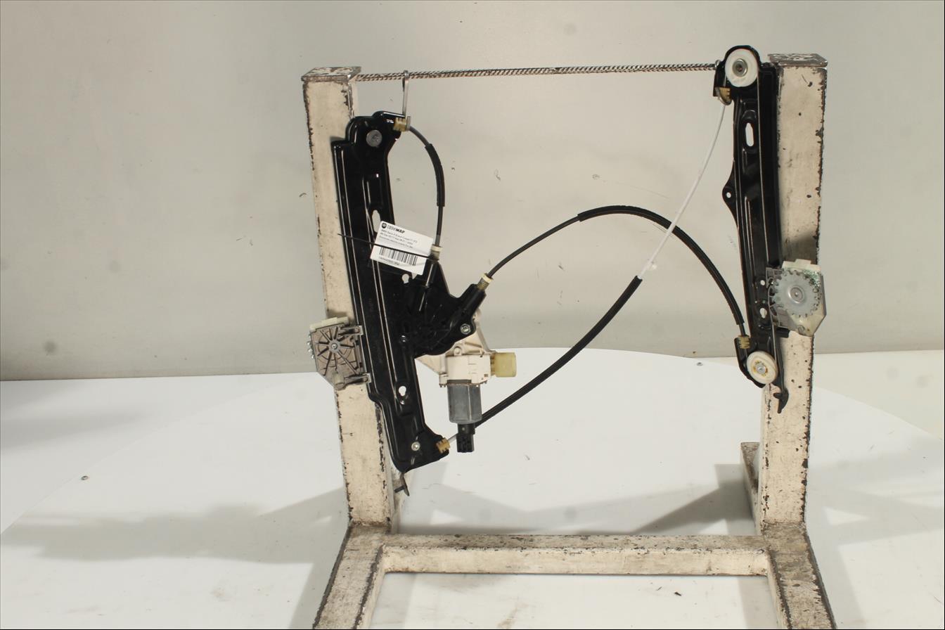 Elevalunas eléctrico puerta Tra. Der.