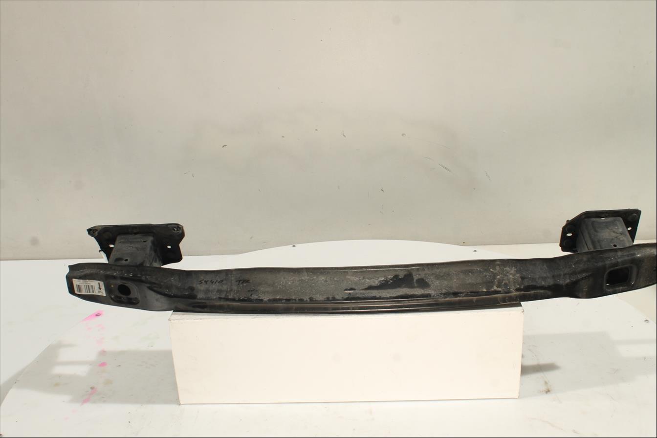 Traviesa paragolpes Tra.