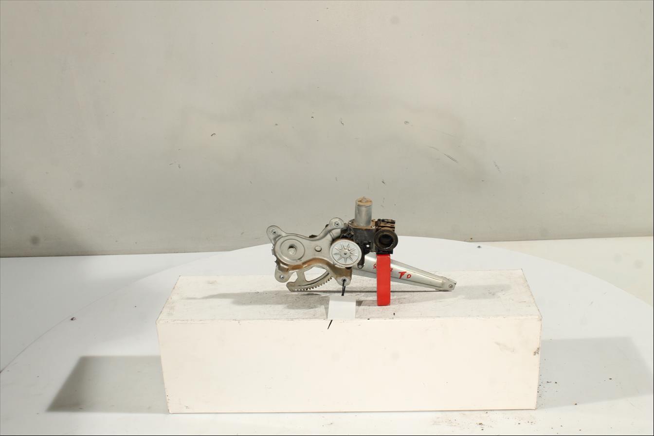 Elevalunas eléctrico puerta Tra. Der.