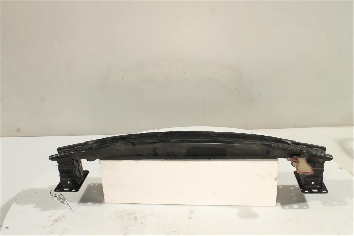 Traviesa paragolpes Tra.