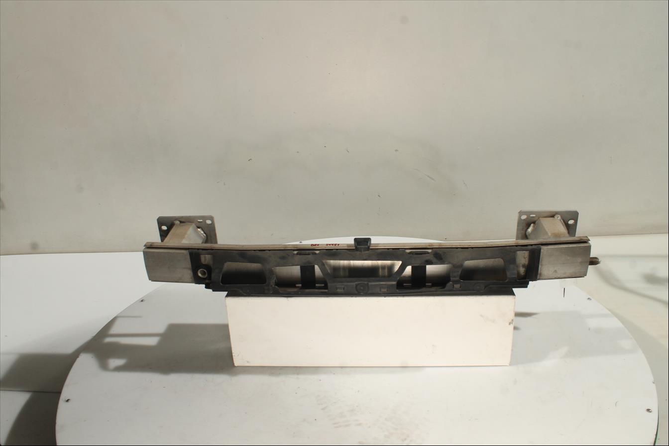 Traviesa paragolpes Del.