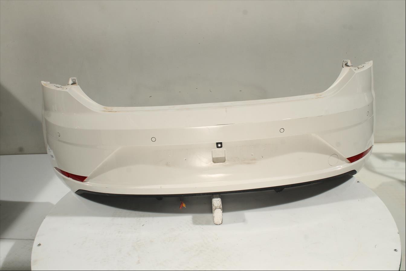 Paragolpes Tra.