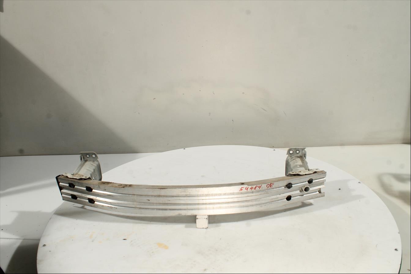Traviesa paragolpes Del.
