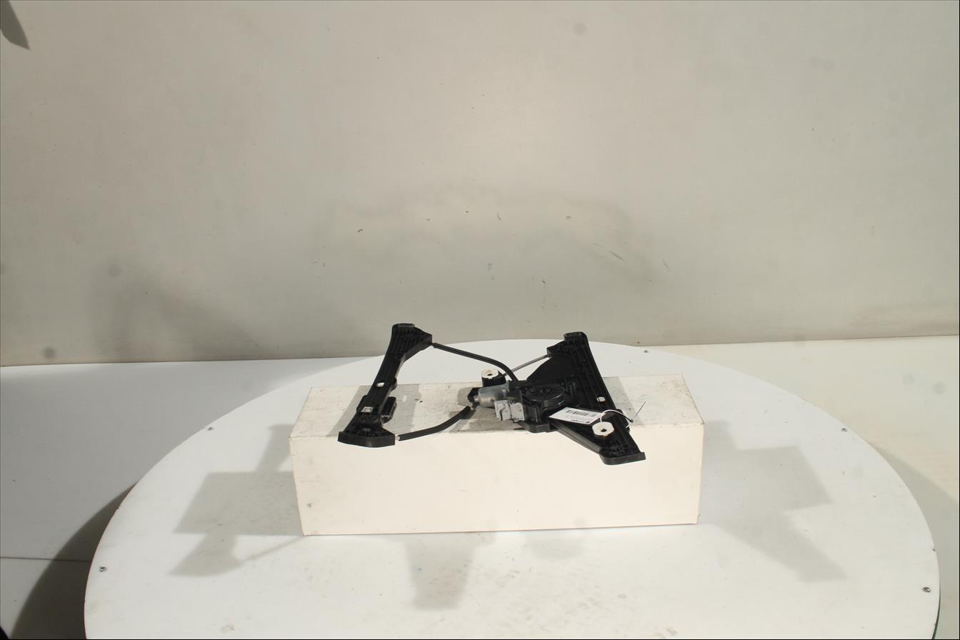 Elevalunas eléctrico puerta Del. Izq.