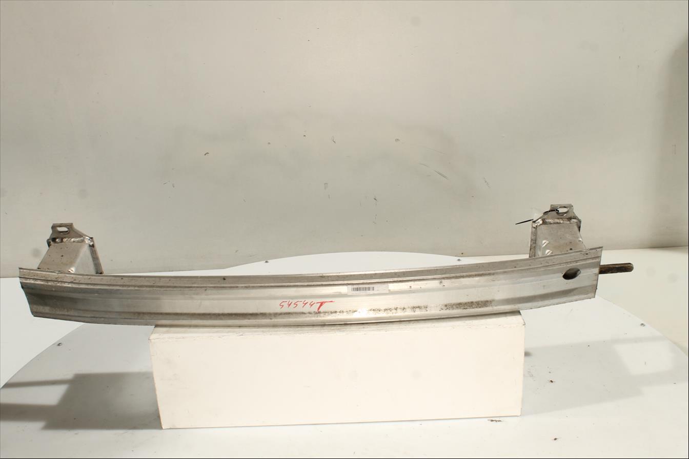 Traviesa paragolpes Tra.