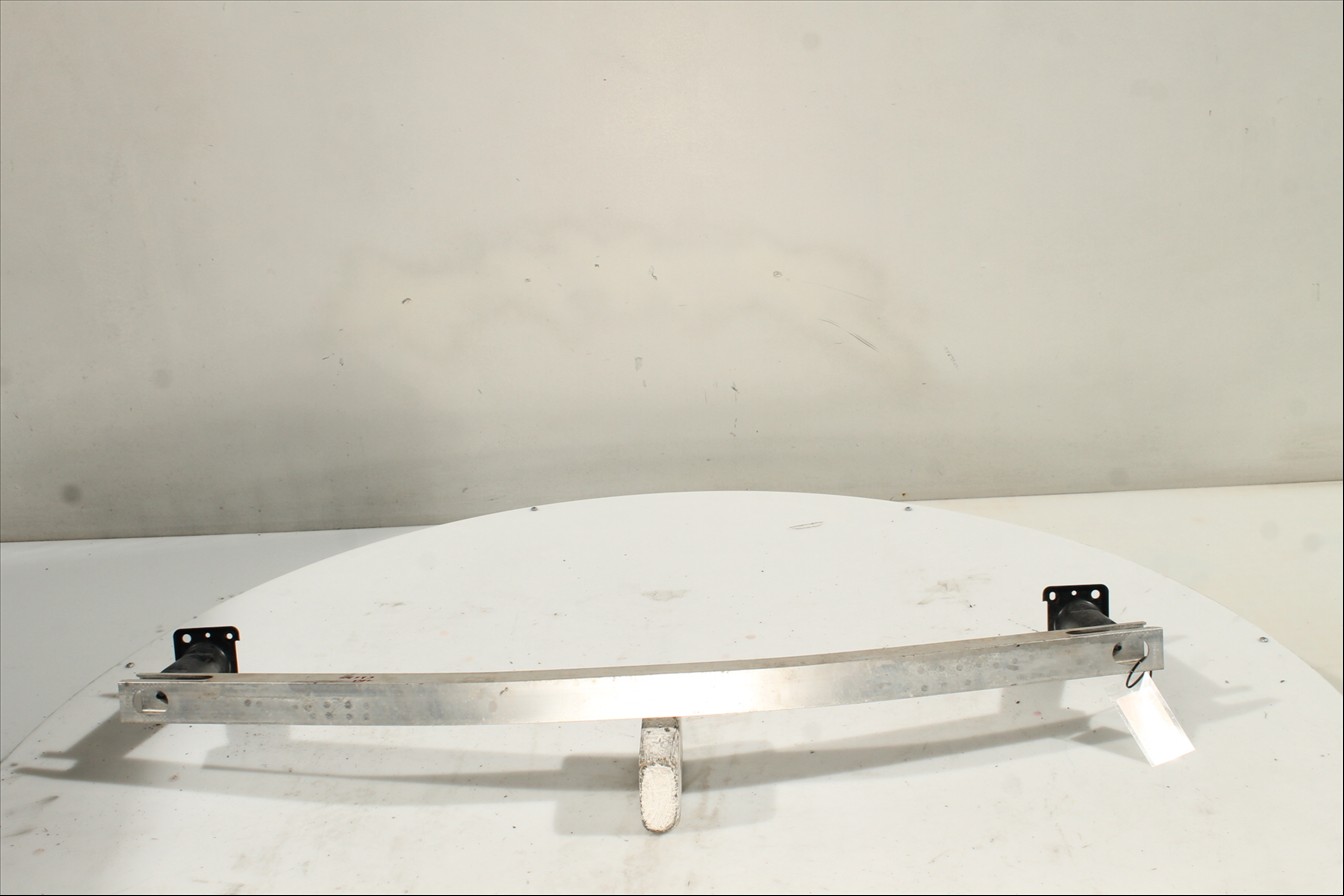 Traviesa paragolpes Del. Inf.