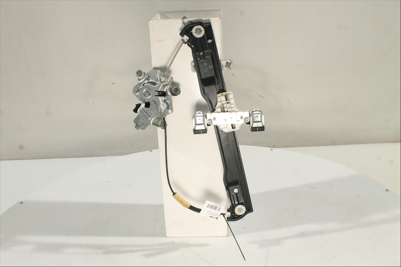 Elevalunas eléctrico puerta Del. Der.