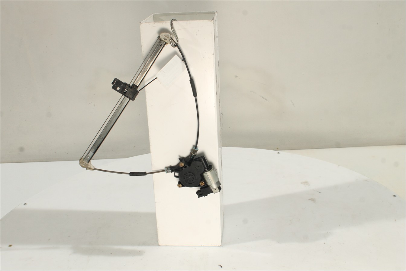 Elevalunas eléctrico puerta Tra. Izq.