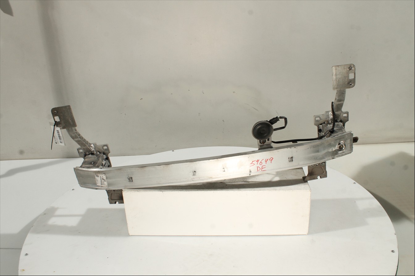 Traviesa paragolpes Del.