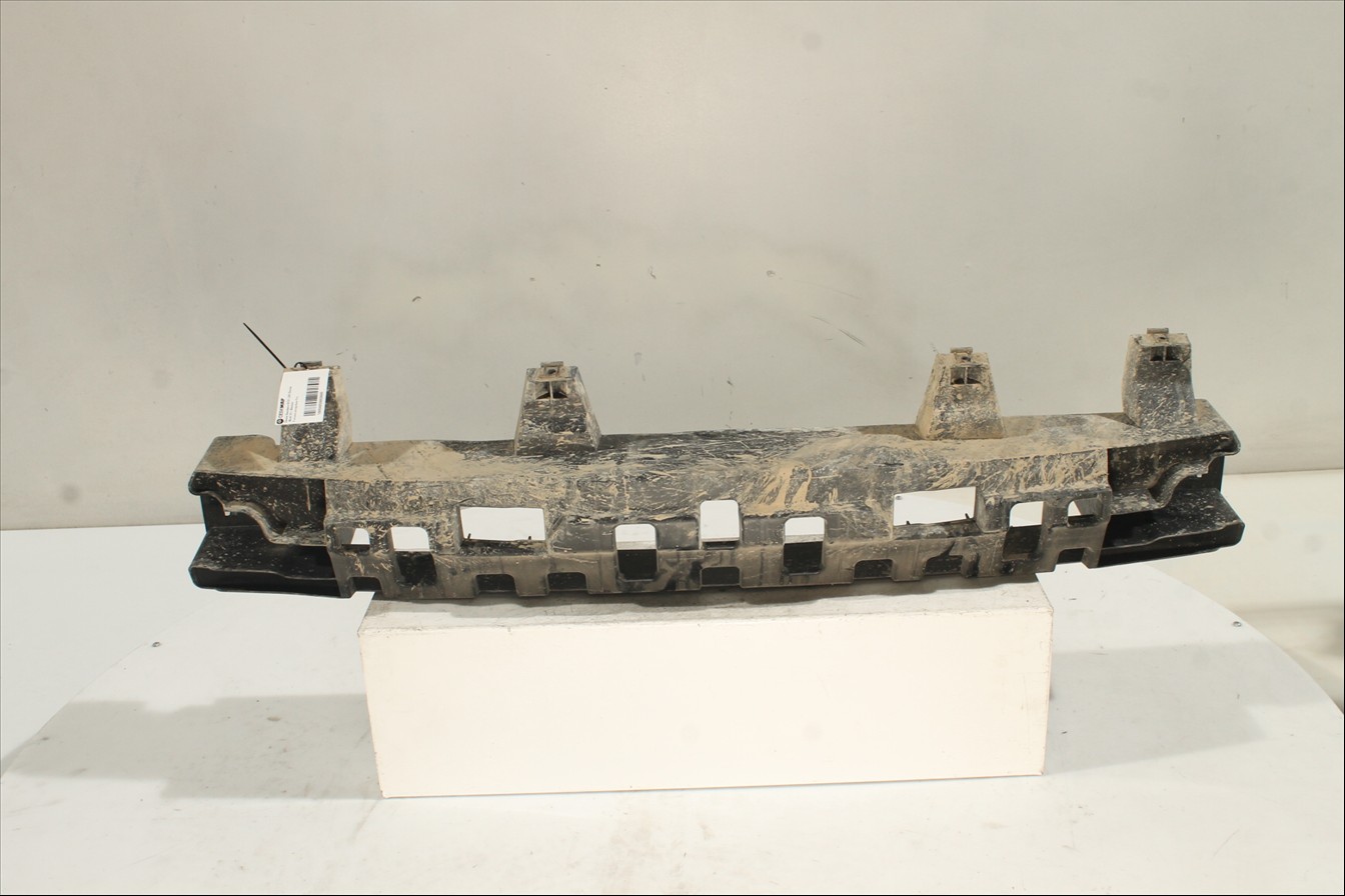 Traviesa paragolpes Tra.