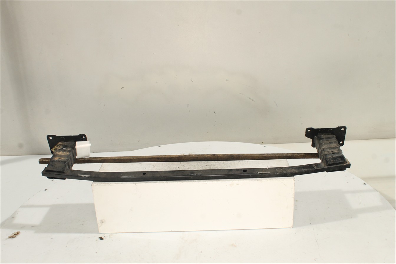 Traviesa paragolpes Del. Inf.