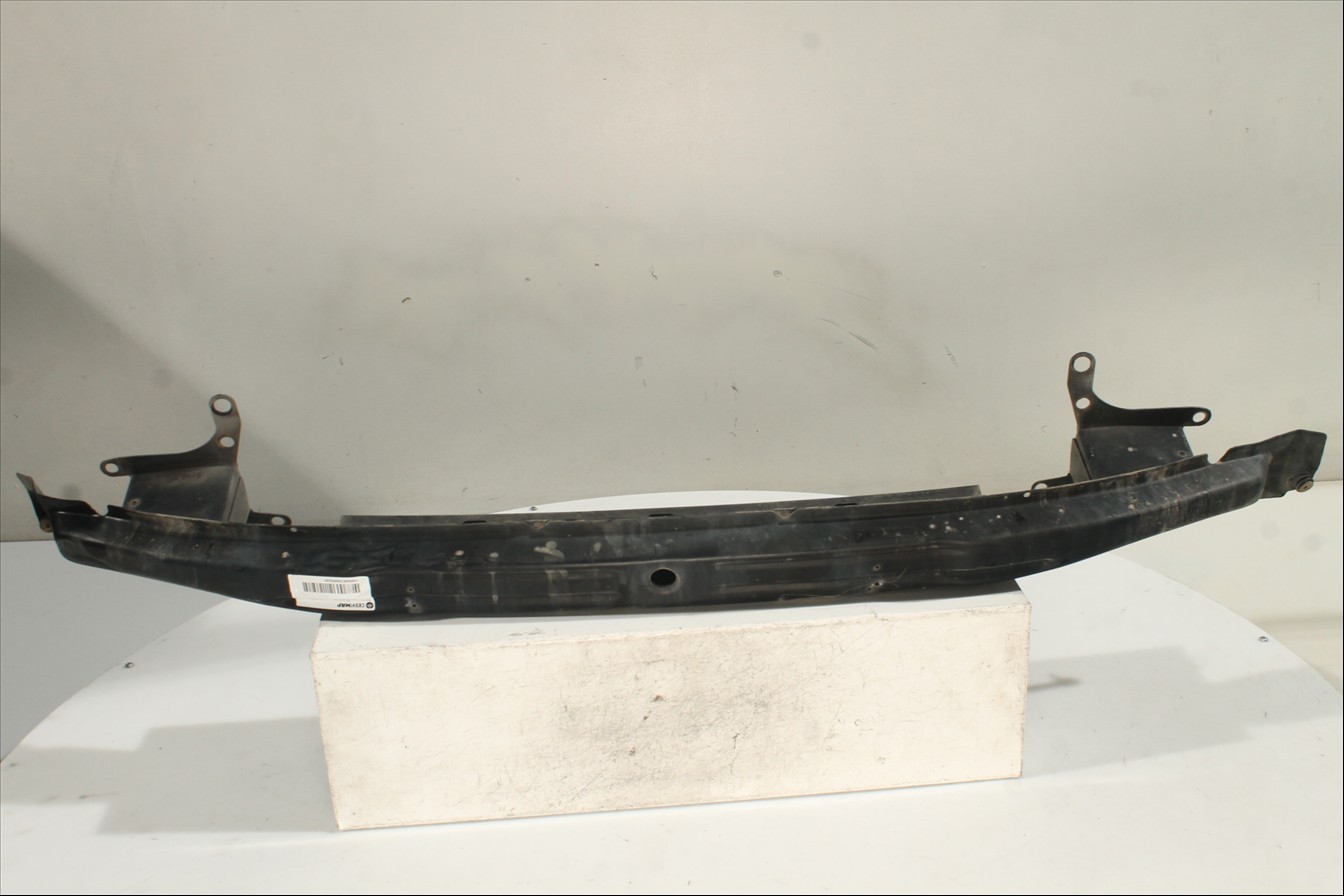 Traviesa paragolpes Del.