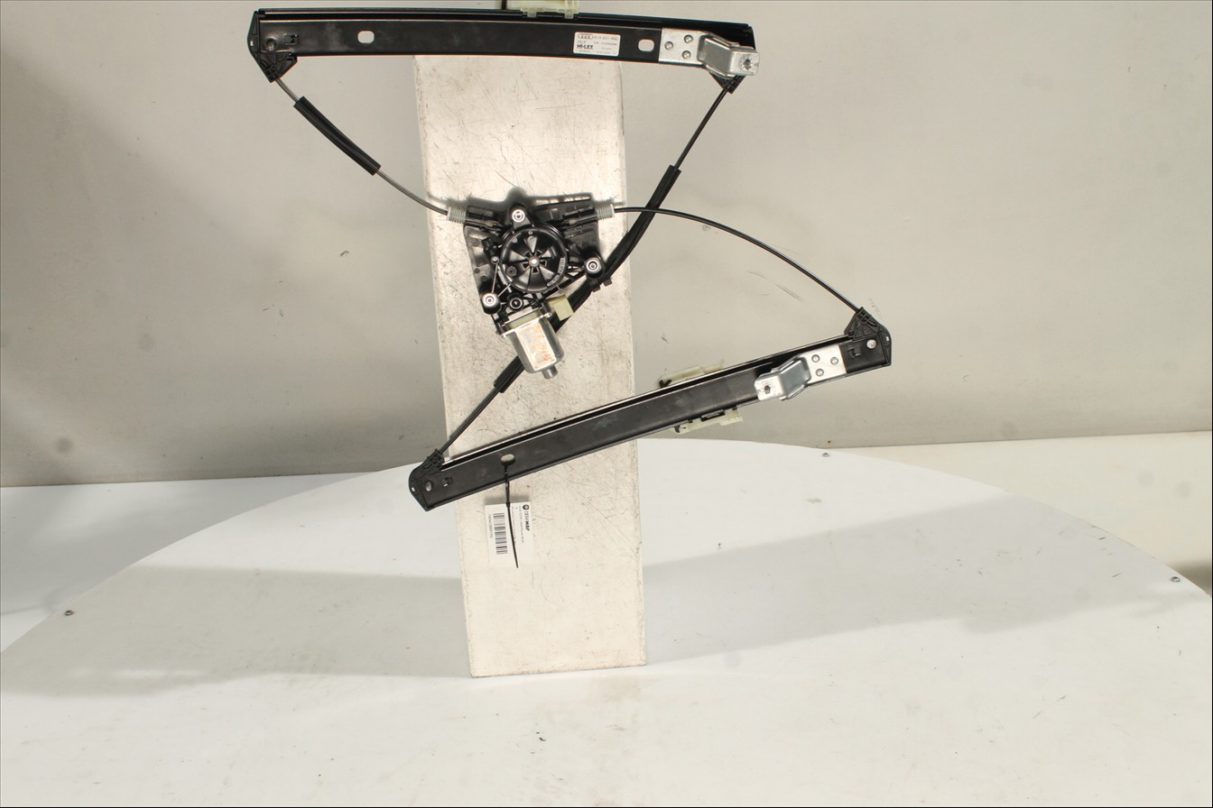 Elevalunas eléctrico puerta Del. Der.