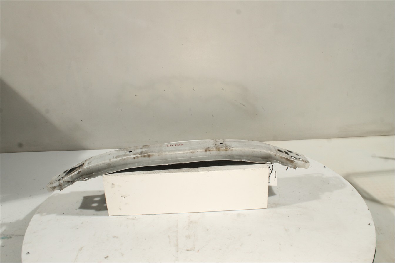 Traviesa paragolpes Del.