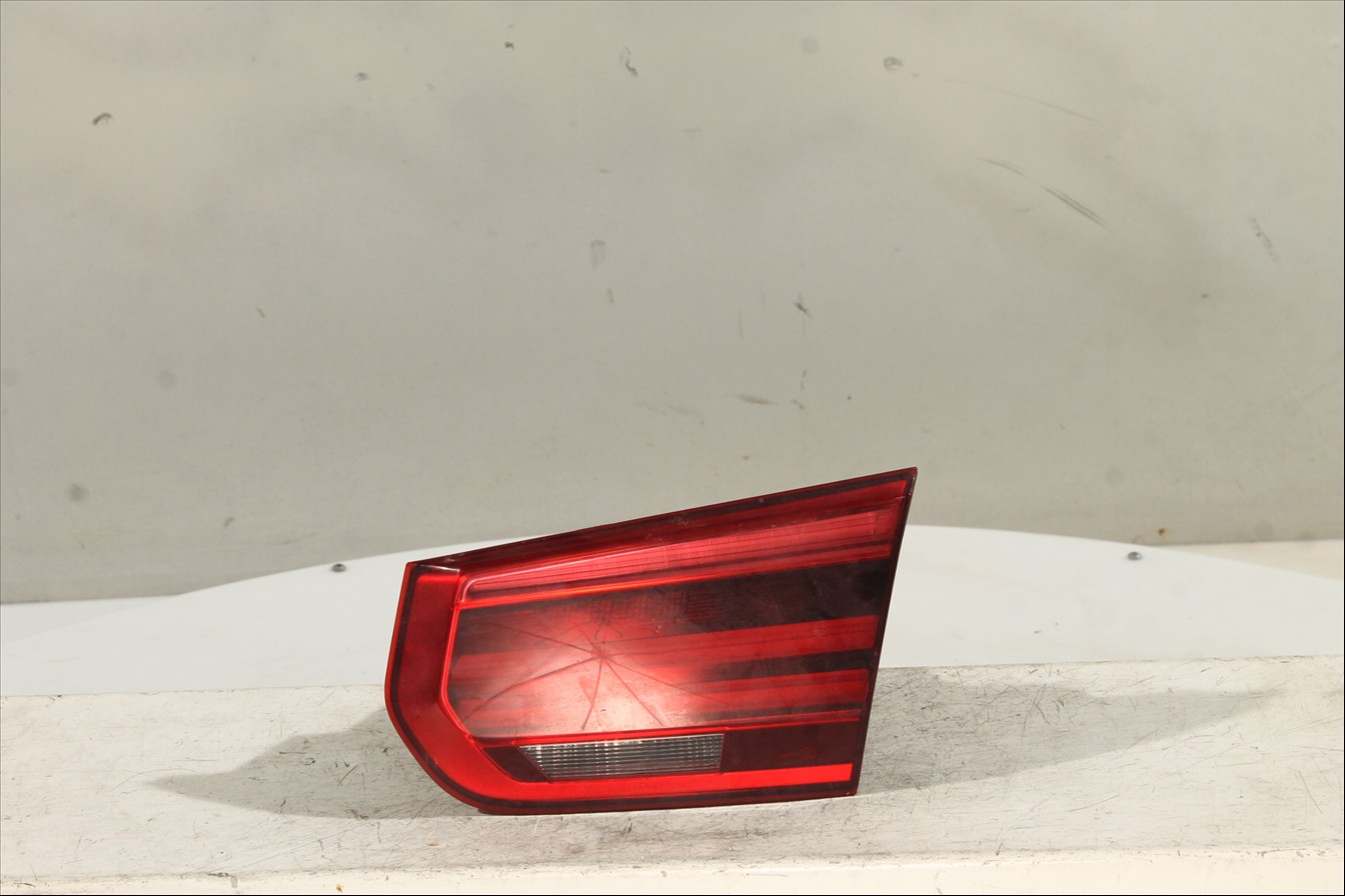 Piloto interior Tra. Der.