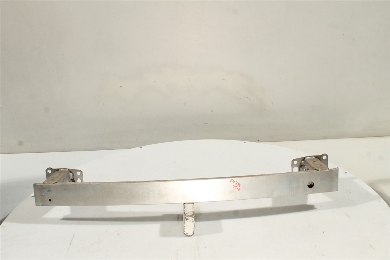 Traviesa paragolpes Tra.