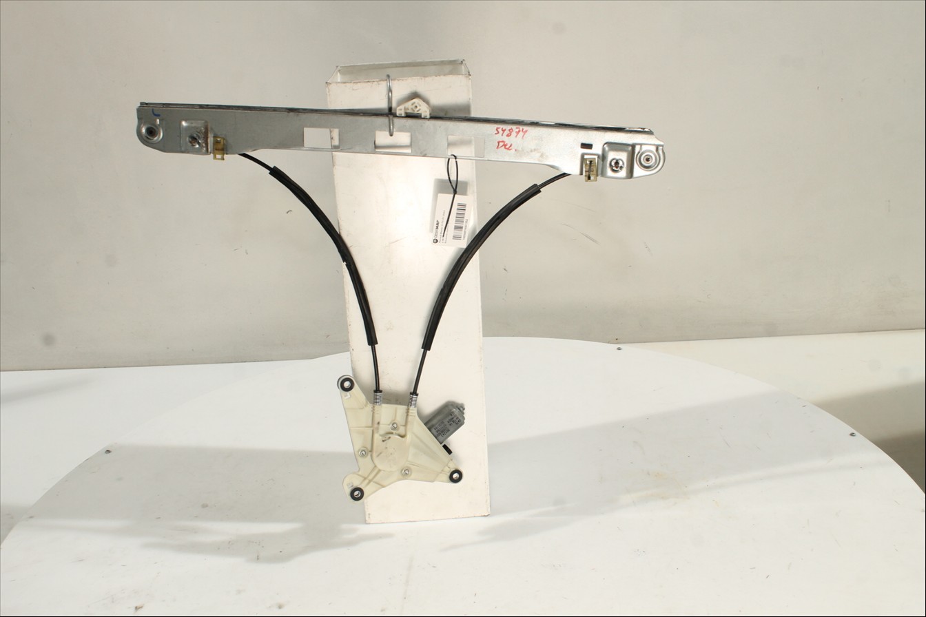 Elevalunas eléctrico puerta Del. Der.