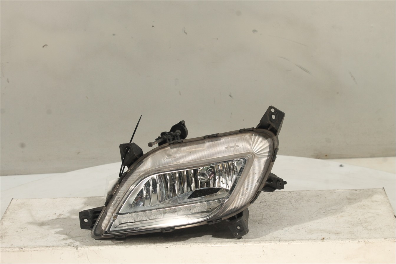 Piloto luz diurna Der.