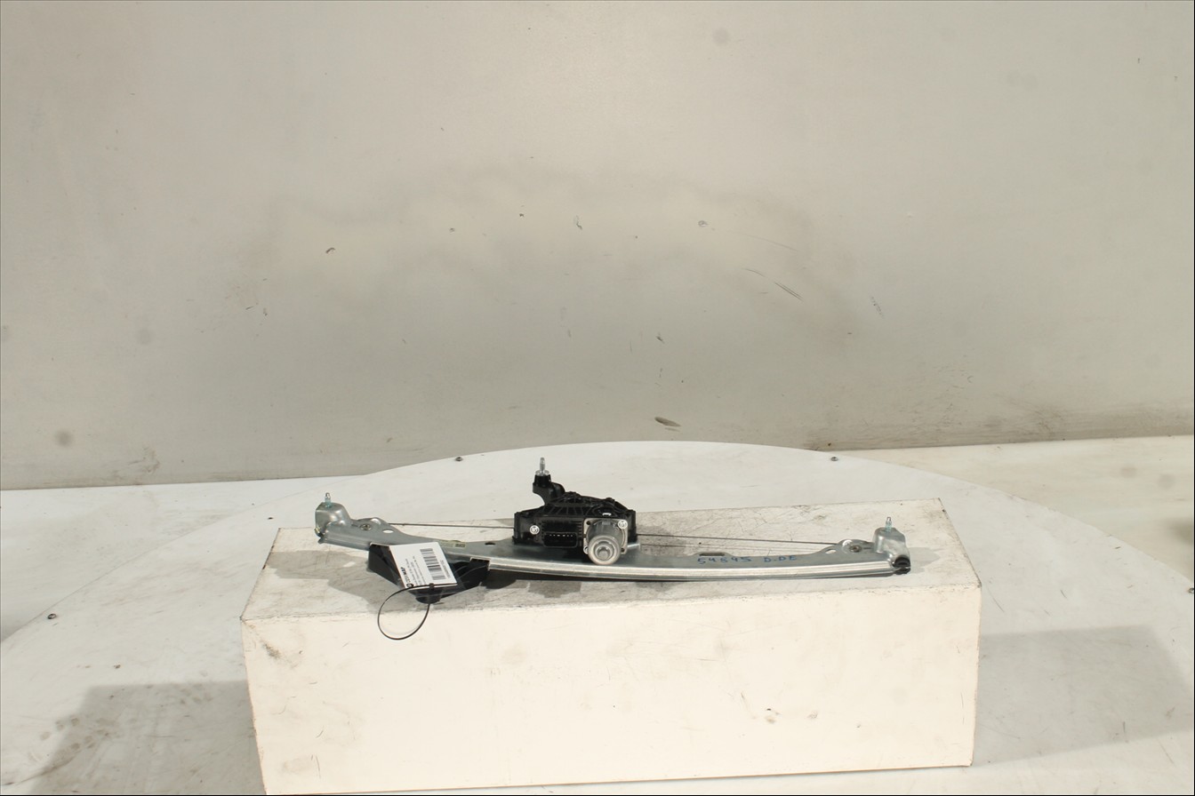 Elevalunas eléctrico puerta Del. Der.