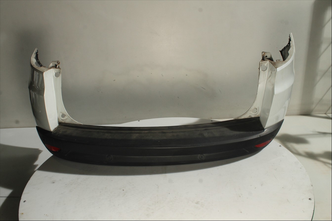 Paragolpes Tra.