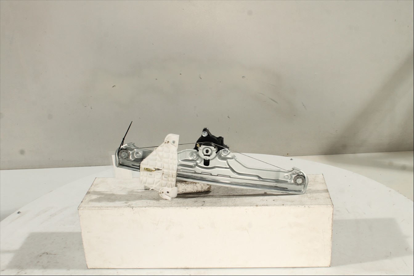 Elevalunas eléctrico puerta Del. Izq.