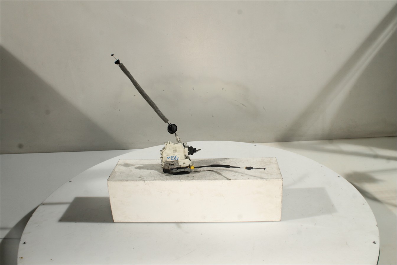 Cerradura puerta Del. Der.