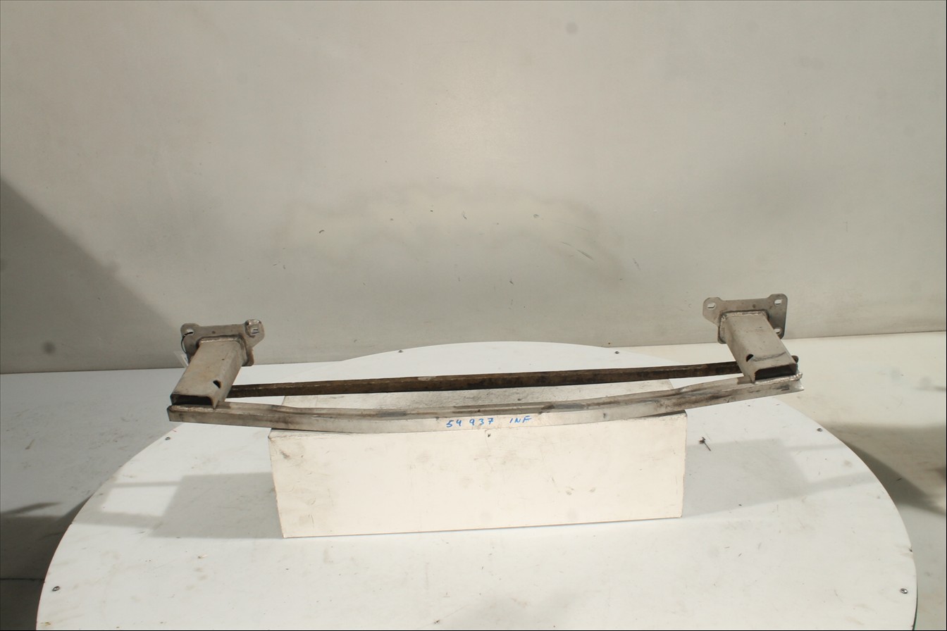 Traviesa paragolpes Del. Inf.