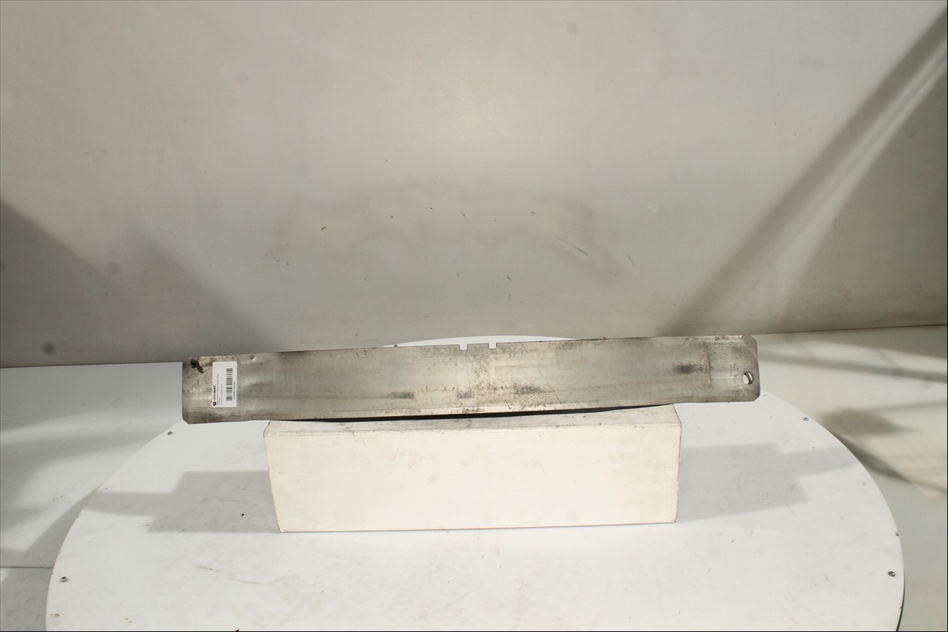 Traviesa paragolpes Del.