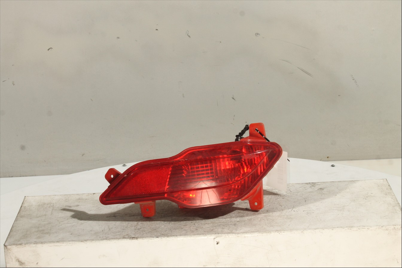 Piloto antiniebla Tra. Izq.