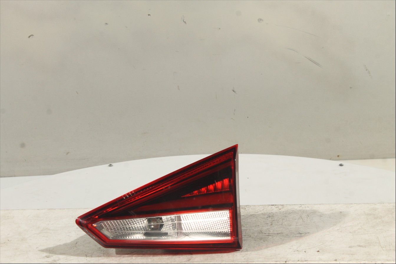 Piloto interior Tra. Der.