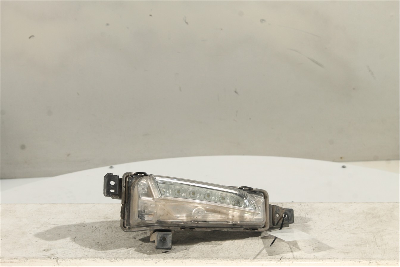 Piloto luz diurna Izq