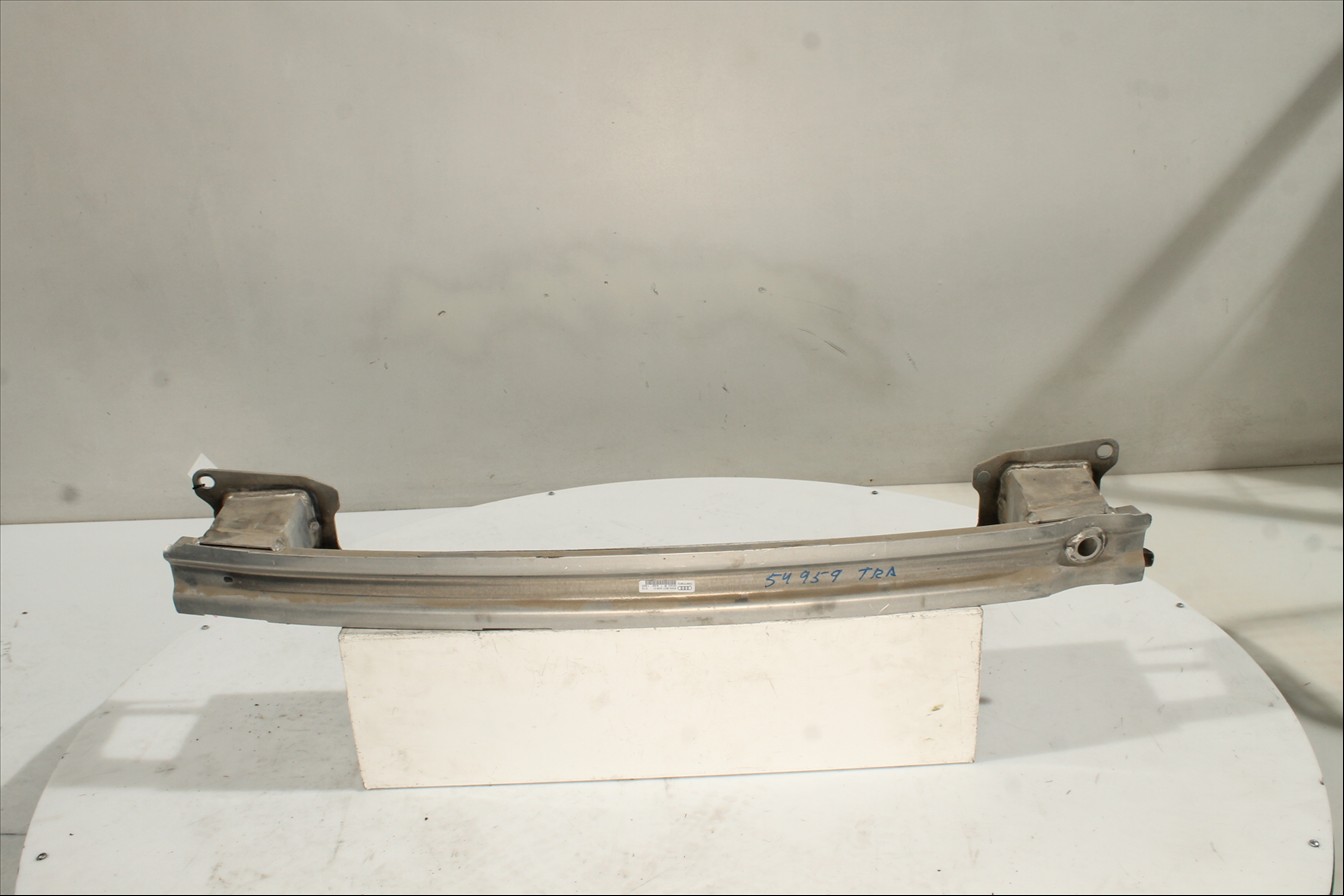 Traviesa paragolpes Tra.