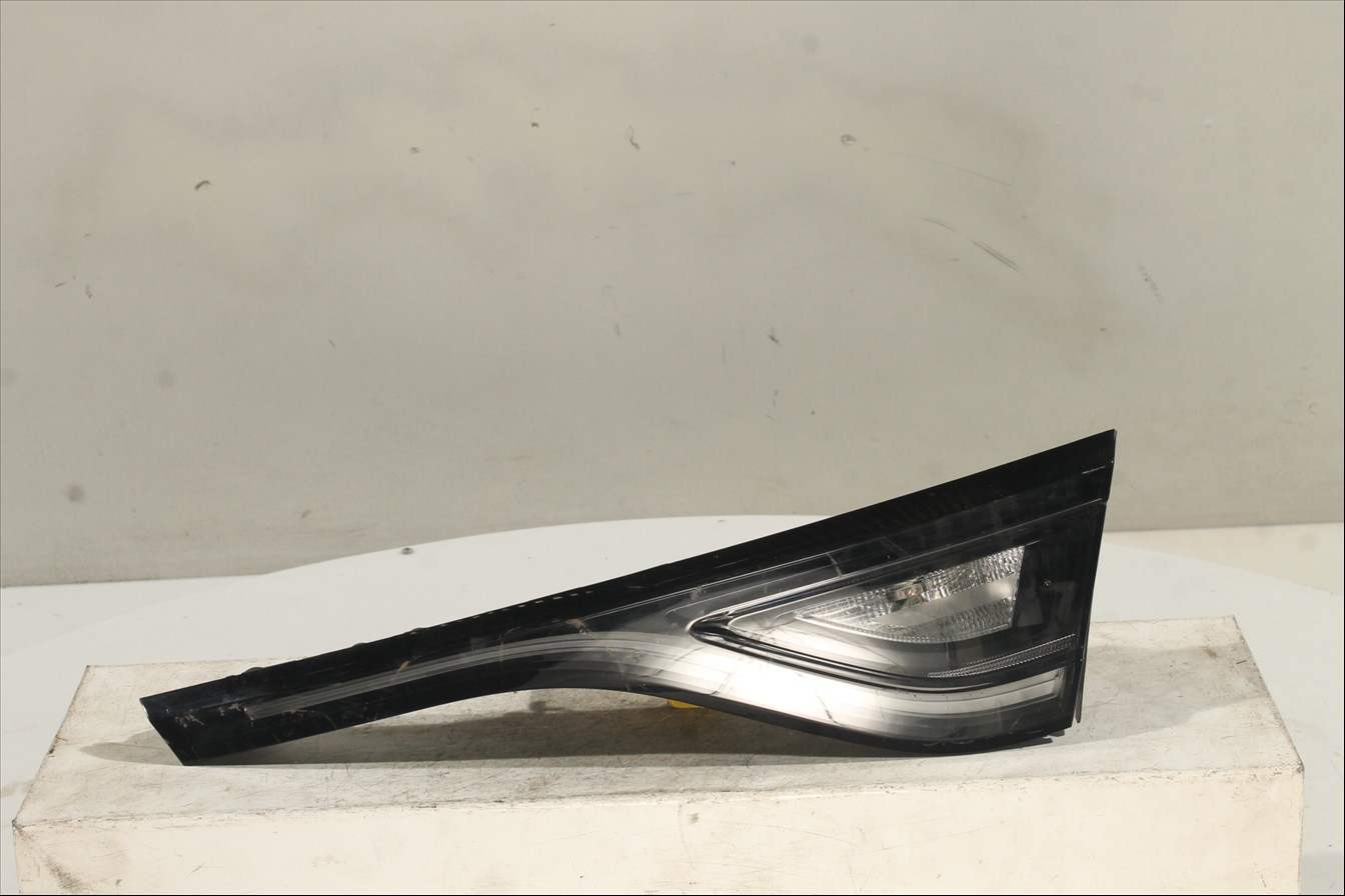 Piloto interior Tra. Der.