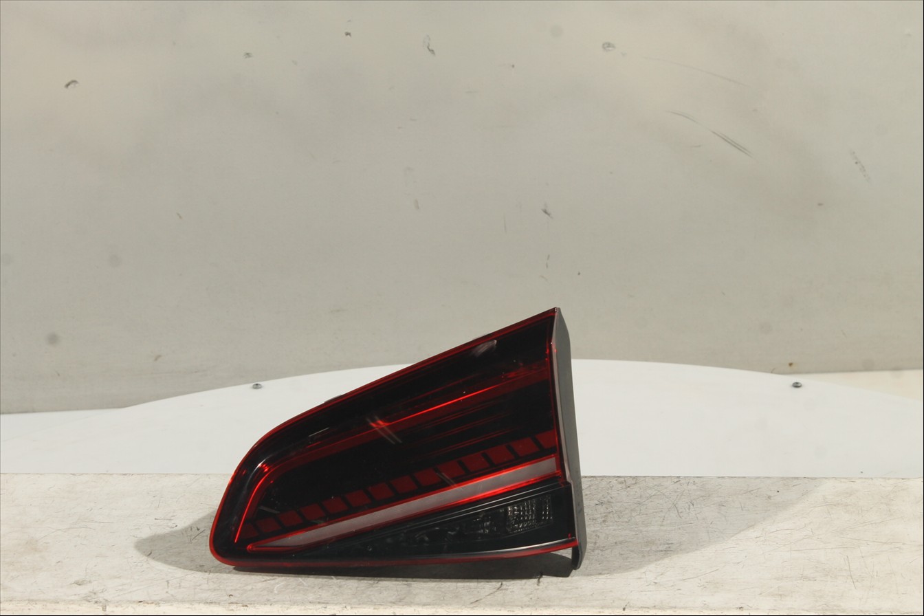 Piloto interior Tra. Der.