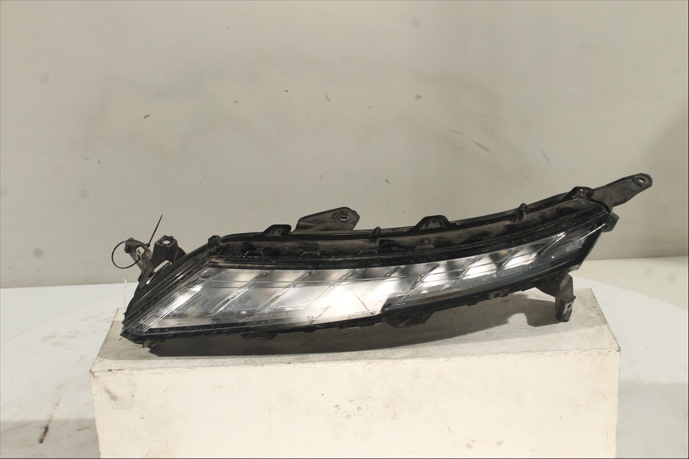 Piloto luz diurna Izq