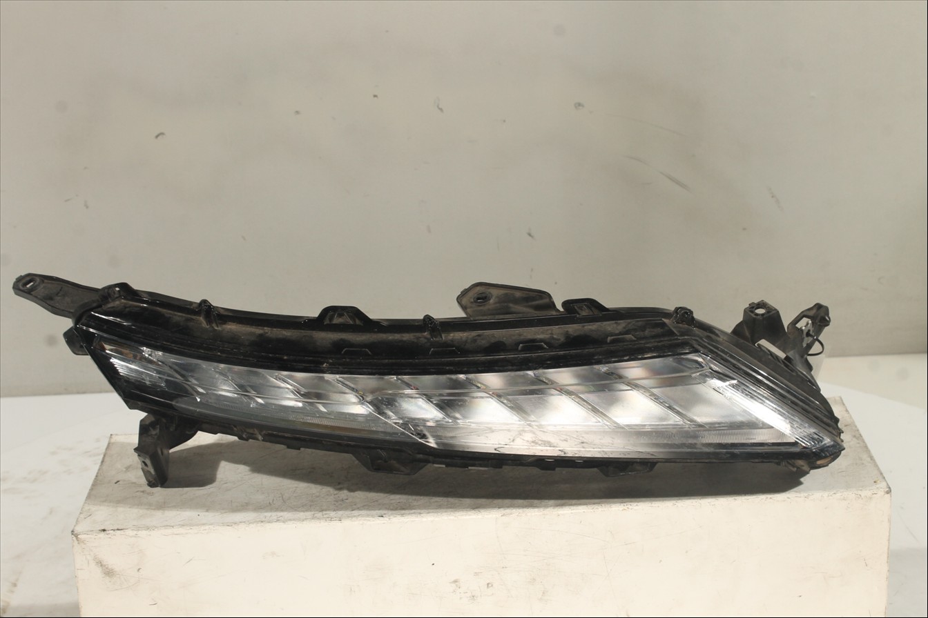 Piloto luz diurna Der.