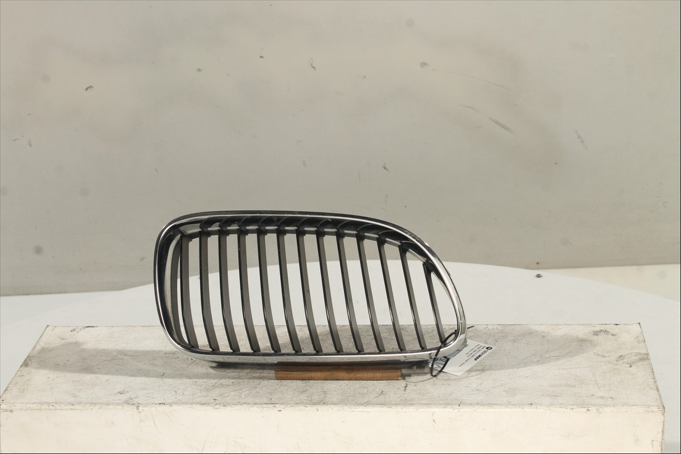 Rejilla radiador Der.