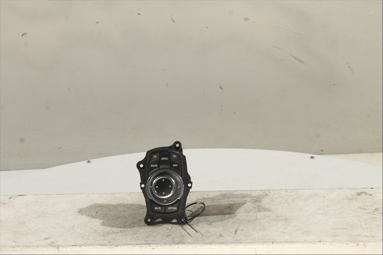 Mando control pantalla informacion