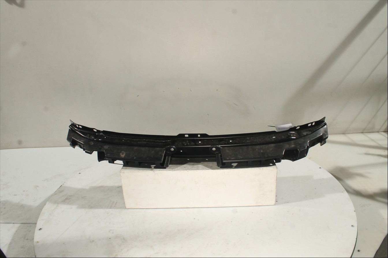 Traviesa paragolpes Del.