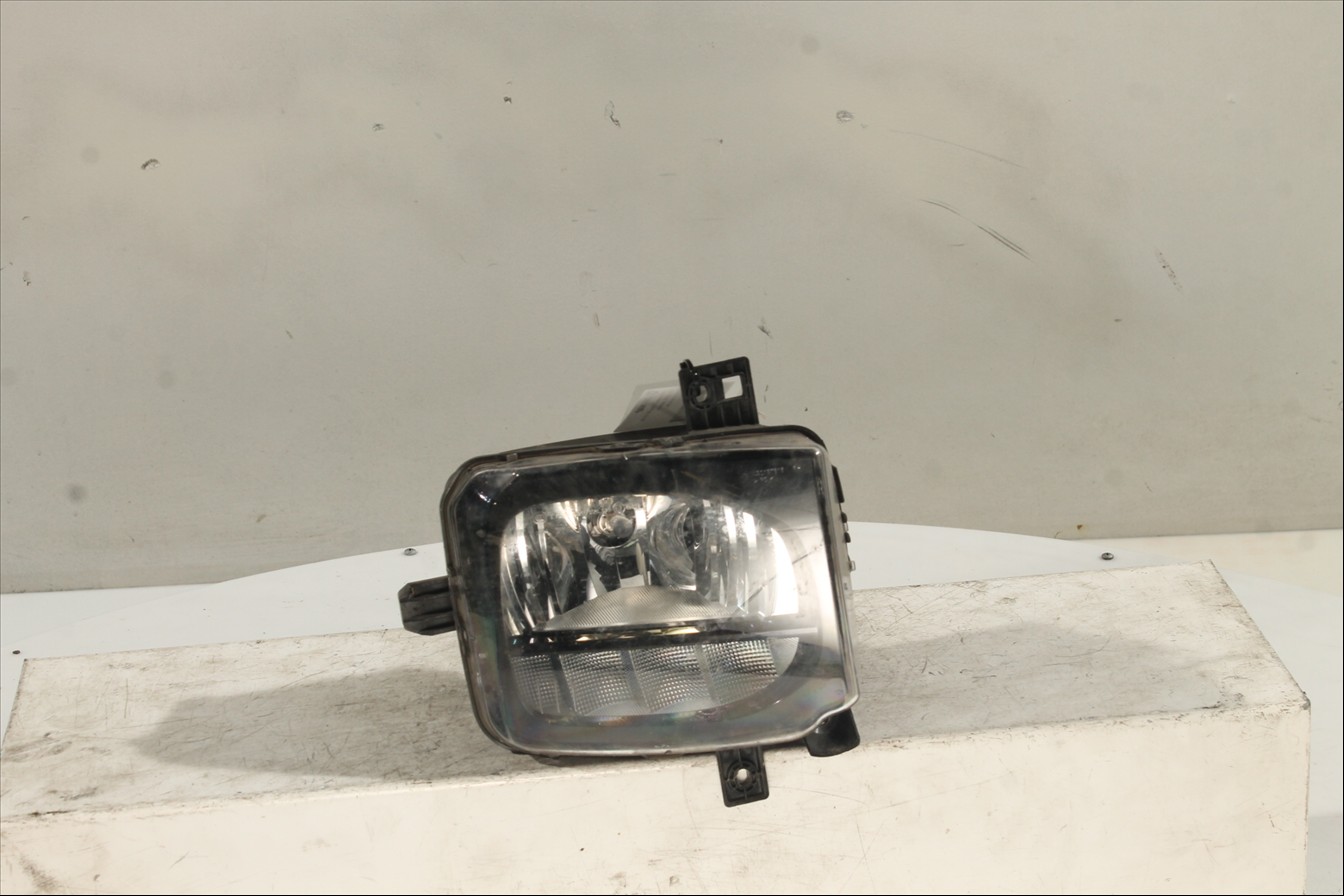 Piloto luz diurna Der.