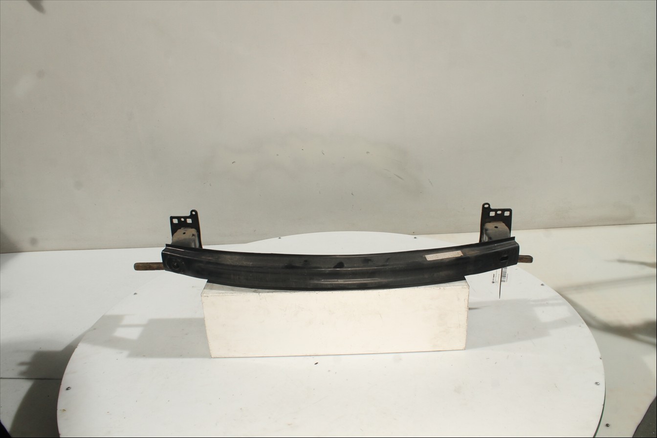 Traviesa paragolpes Del.