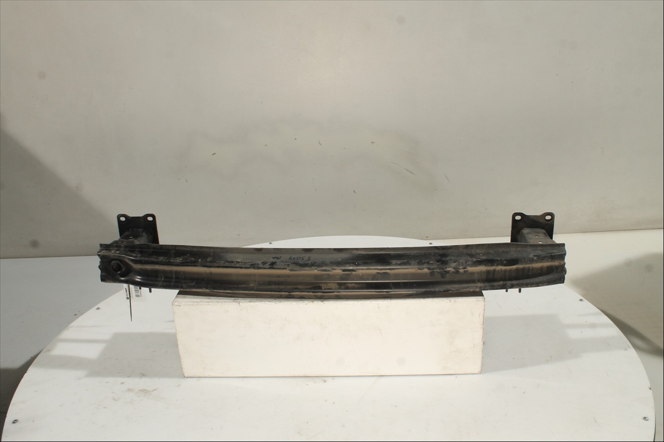 Traviesa paragolpes Tra.