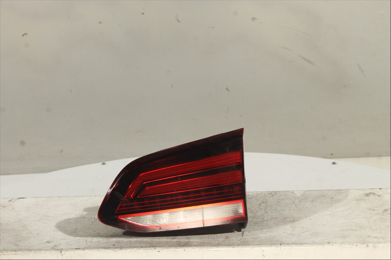 Piloto interior Tra. Der.