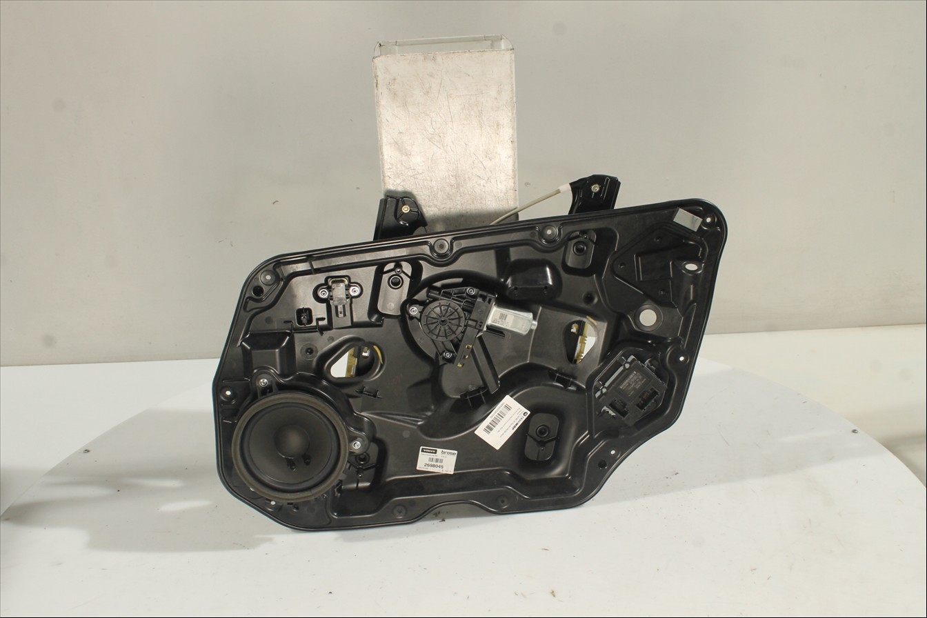 Elevalunas eléctrico puerta Del. Der.