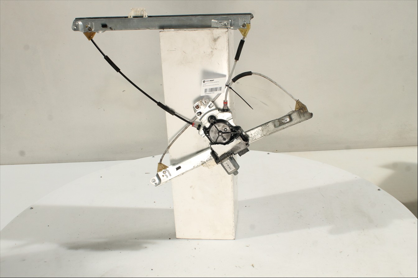 Elevalunas eléctrico puerta Del. Der.