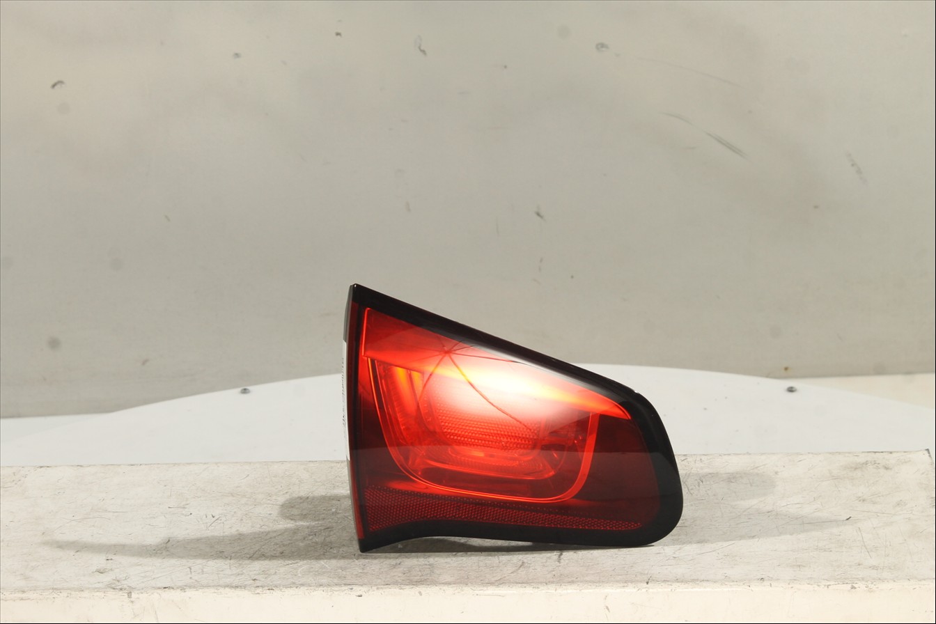 Piloto interior Tra. Izq.