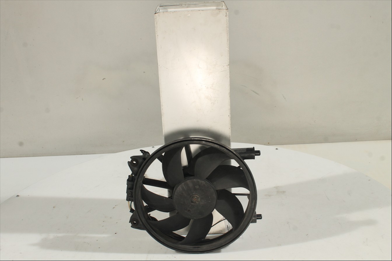 Electroventilador Der.