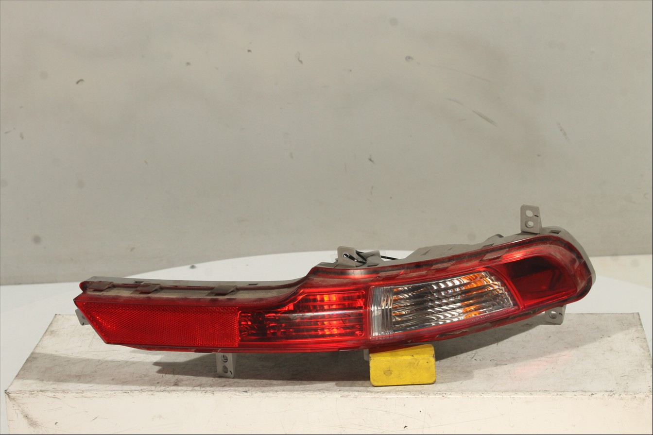 Piloto antiniebla Tra. Der.