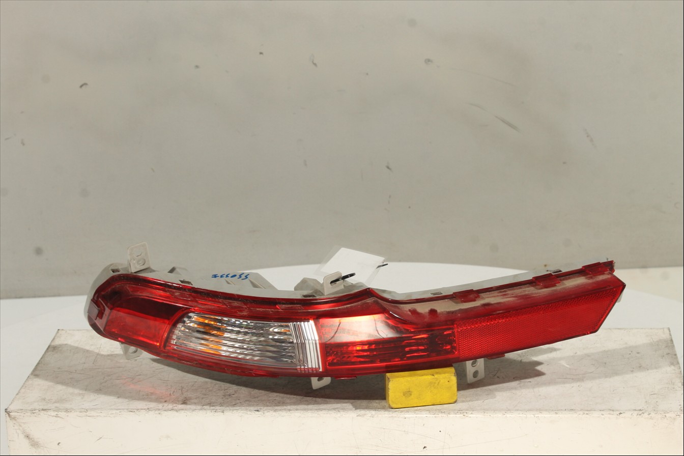 Piloto antiniebla Tra. Izq.